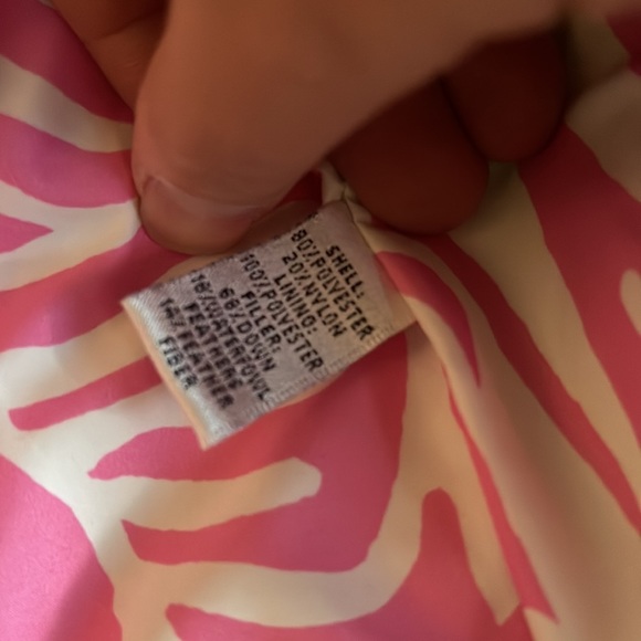 Green Lilly Pulitzer puffer vest - Picture 4 of 5